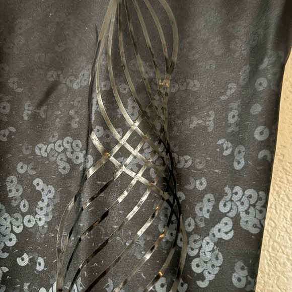 Ultracor Premium performance leggings. Digitally printed “sequined lace” design - Picture 6 of 16